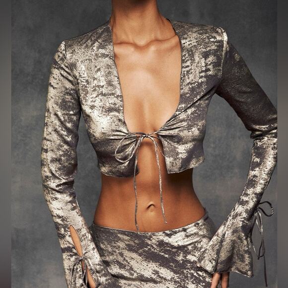 House of CB Giulia Pewter Shimmer Open Tie Front Satin Top L - Picture 1 of 9